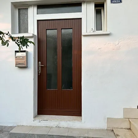 Lu Διαμέρισμα Σπλιτ